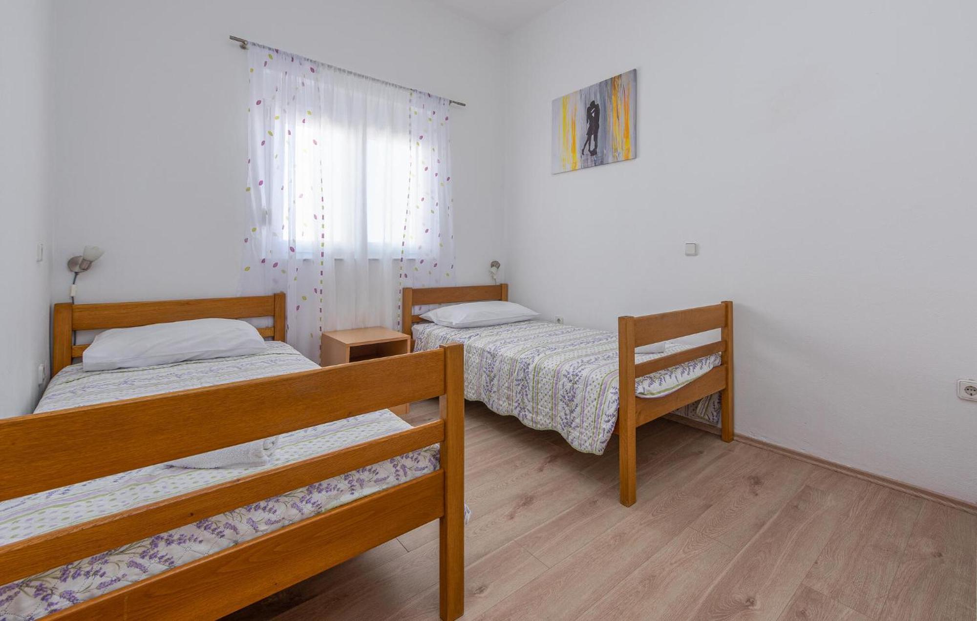 Beautiful Apartment In Maslenica With Kitchen Εξωτερικό φωτογραφία